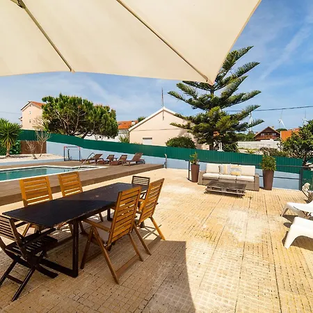 Whome Sea Breeze House With Pool & Bbq In Ericeira