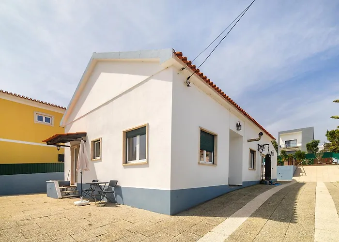 Whome Sea Breeze House With Pool & Bbq In Ericeira Feriehus