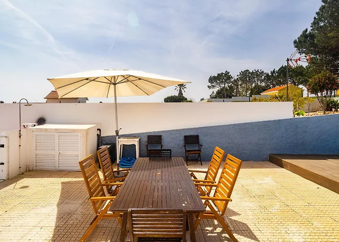 Hébergement de vacances Whome Sea Breeze House With Pool & Bbq In Ericeira Santo Isidoro